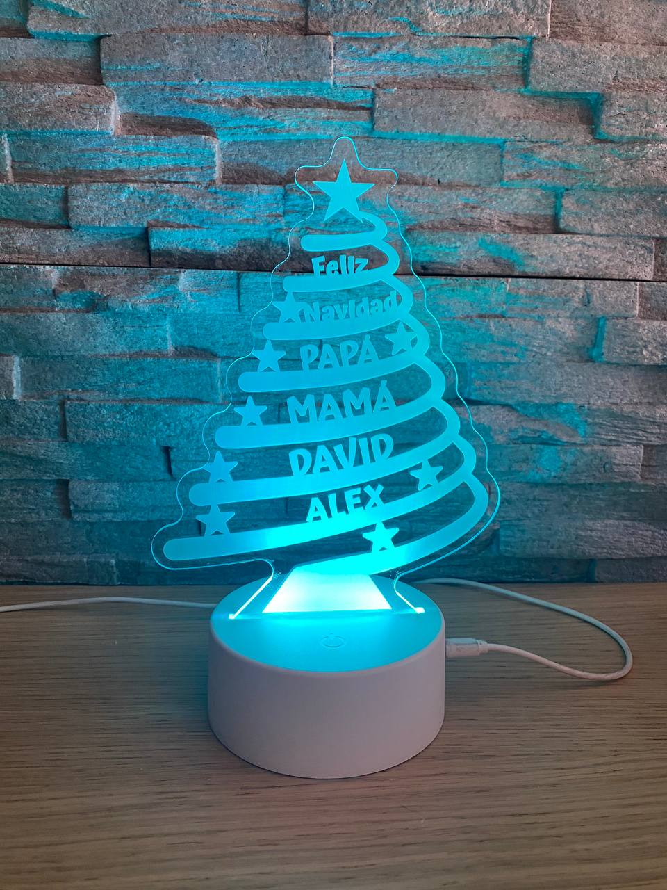 Lampe sapin de Noël avec les prénoms de la famille – vue 3