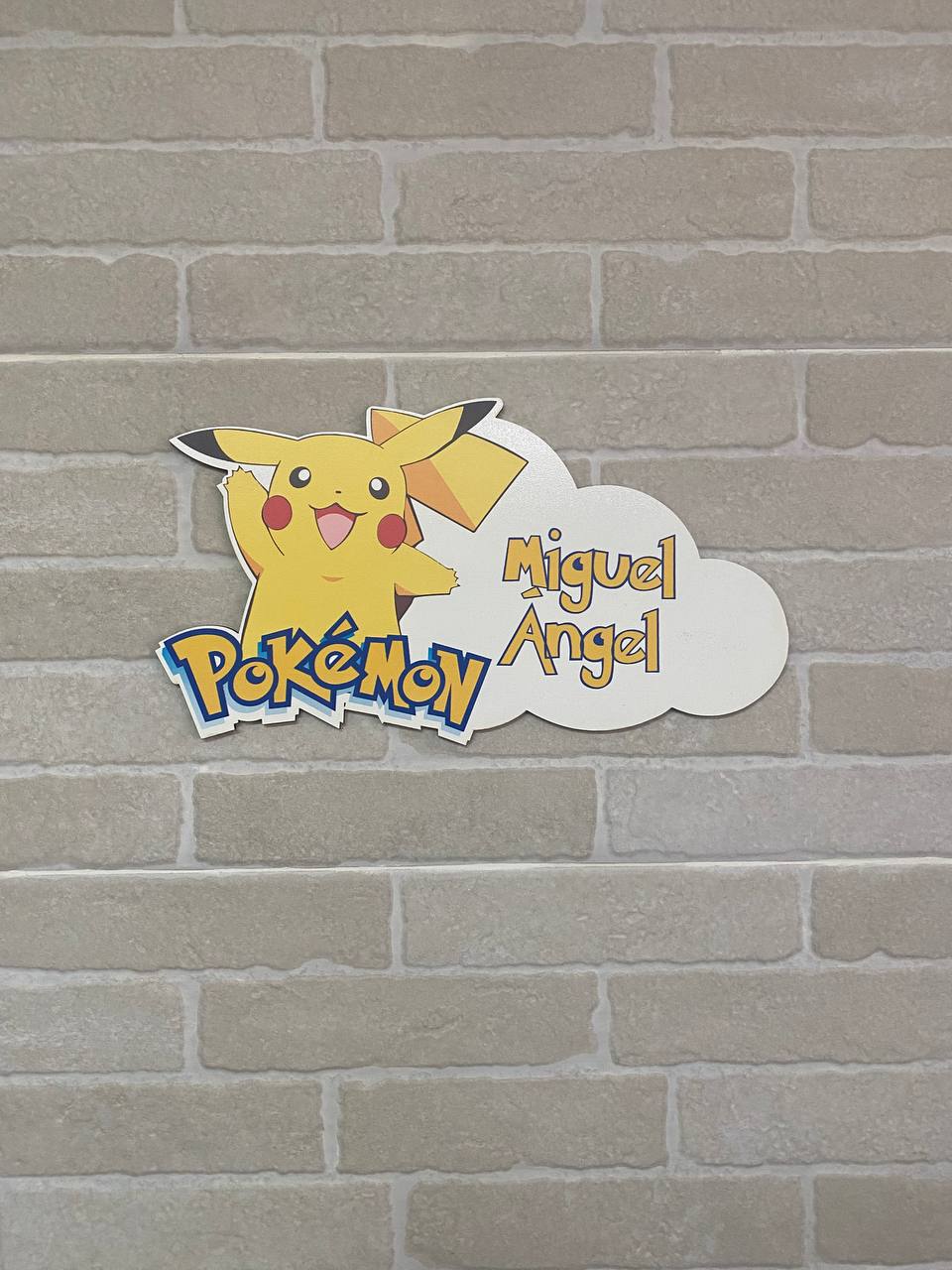 Nuage en couleur Pikachu Pokémon avec prénom