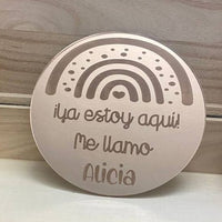 Plaque de naissance arc-en-ciel avec prénom