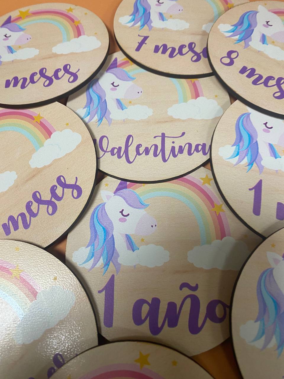 Cartes étapes bébé arc-en-ciel et licorne en couleur – vue 2