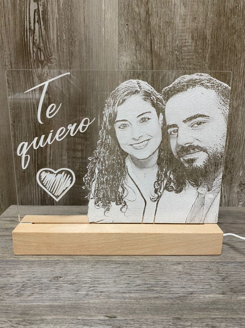 Lampe personnalisée en bois avec photo